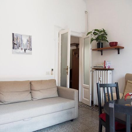 Peaceful Court Apartment In Shopping District Милано Екстериор снимка