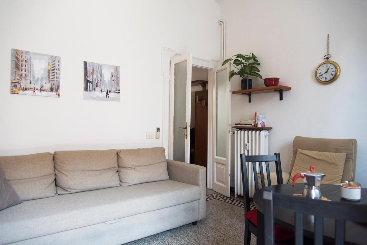Peaceful Court Apartment In Shopping District Милано Екстериор снимка